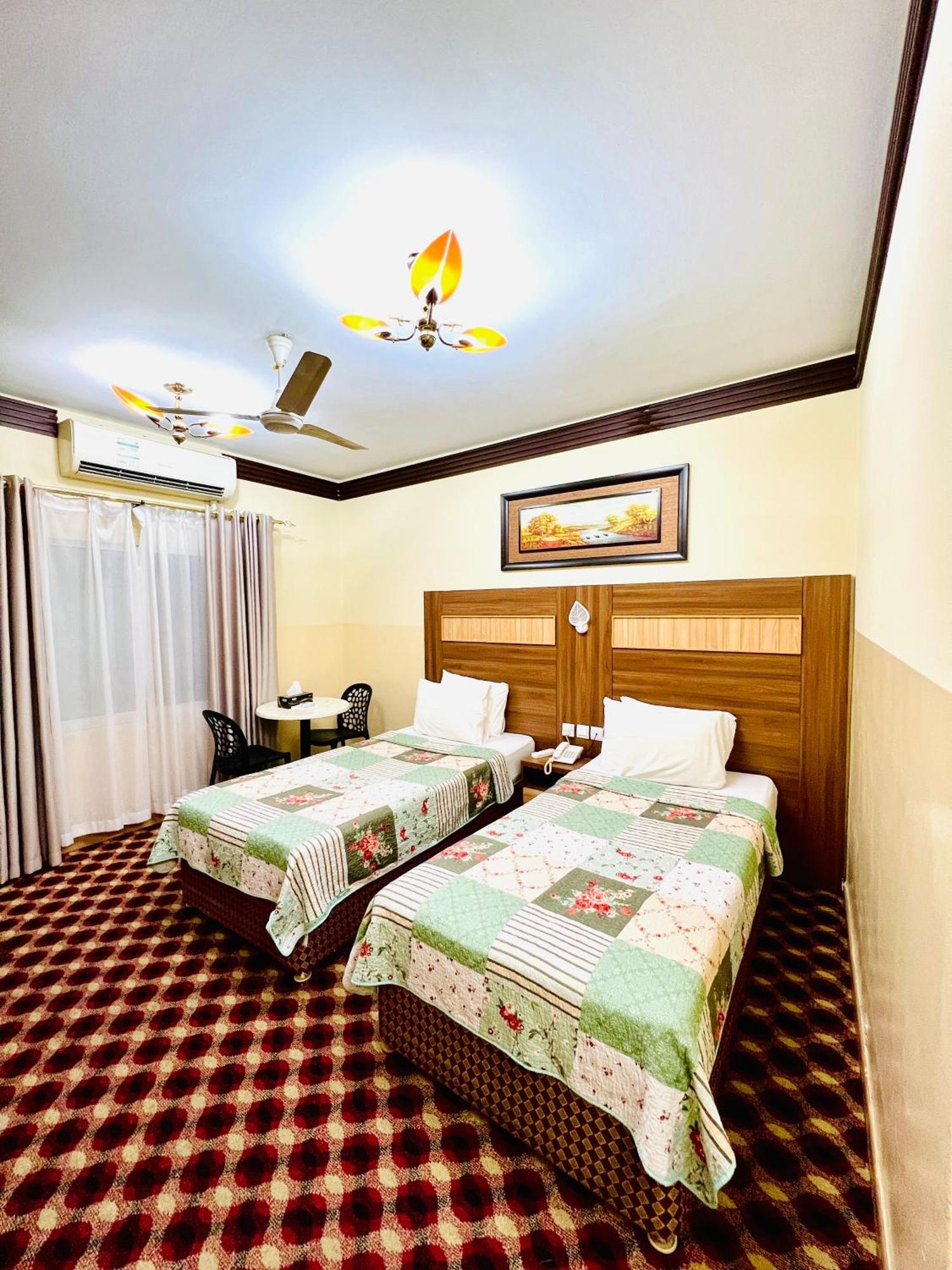 Al Ahrar Hotel Dubai Esterno foto