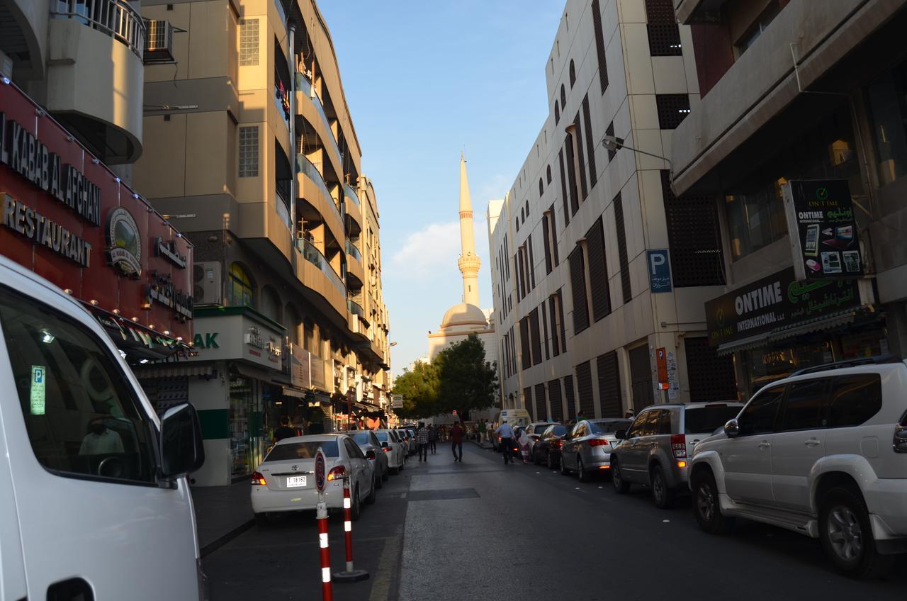 Al Ahrar Hotel Dubai Esterno foto